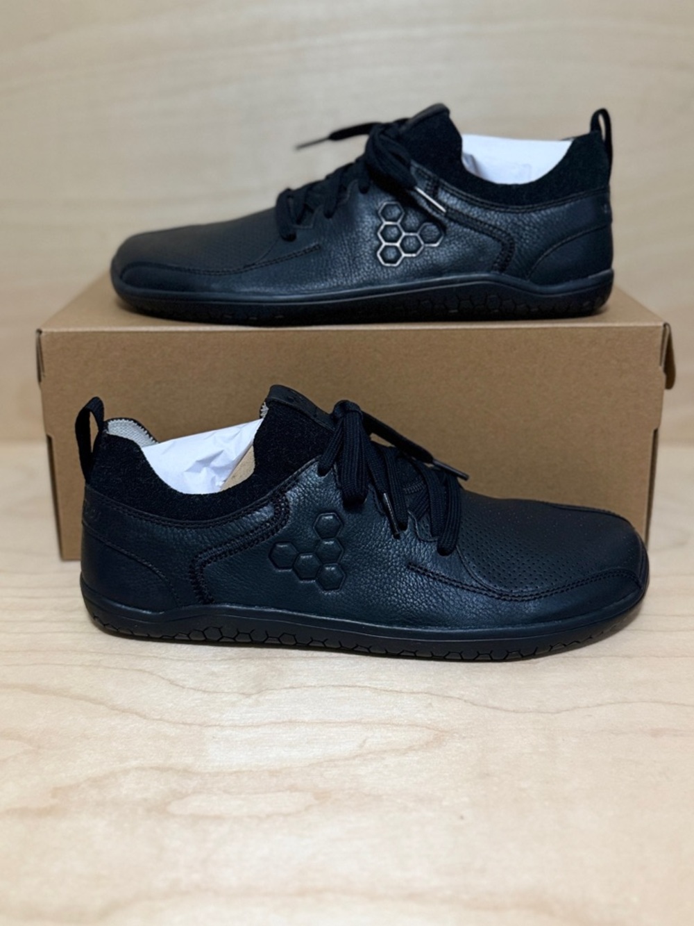 EU40 Vivobarefoot Primus Asana leather